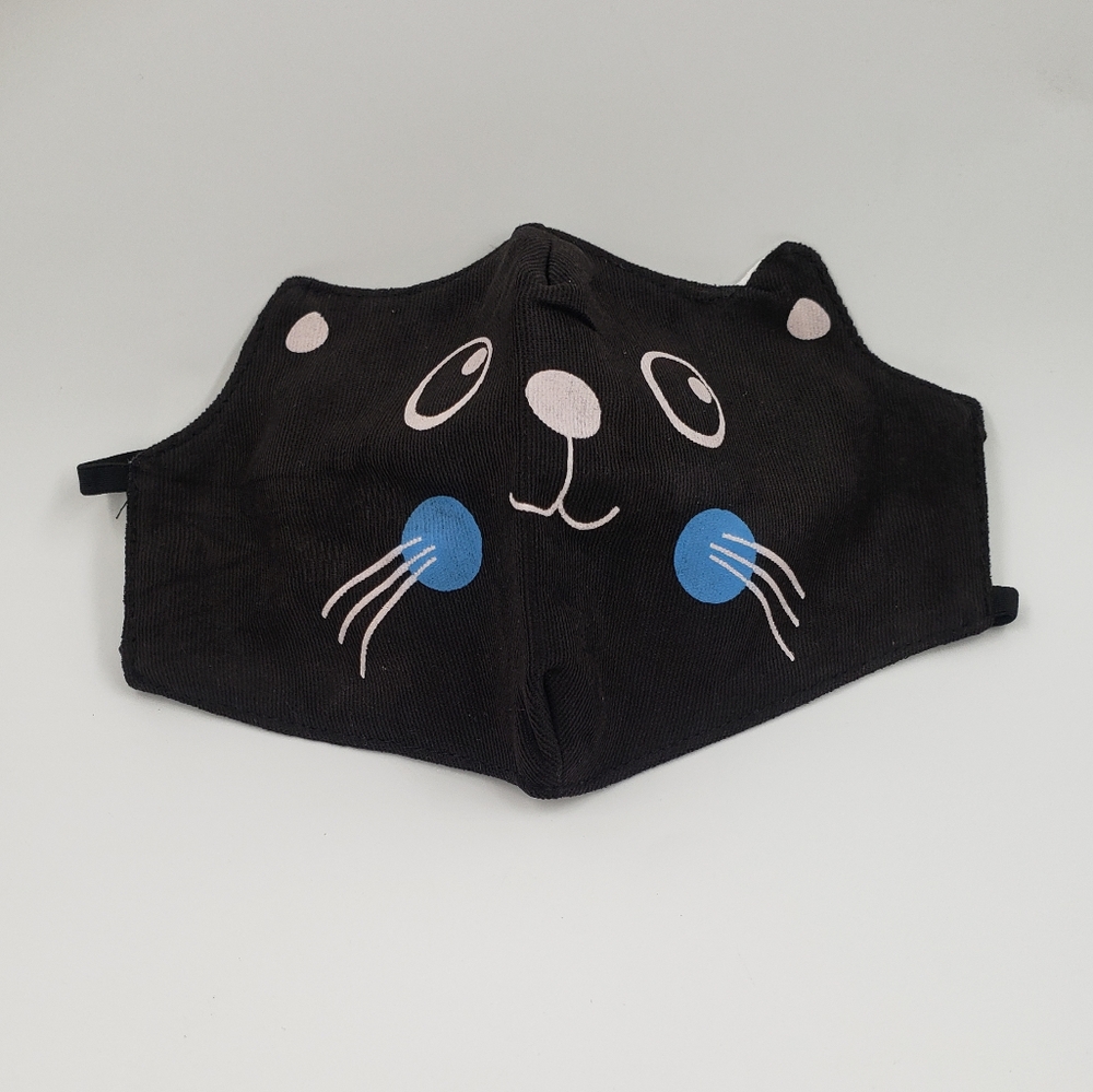 Kid's face mask.